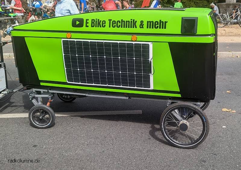 Cargobike mit Solarmodul